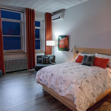 Suite Marie-Therese Vallee-Jonction Exterior photo